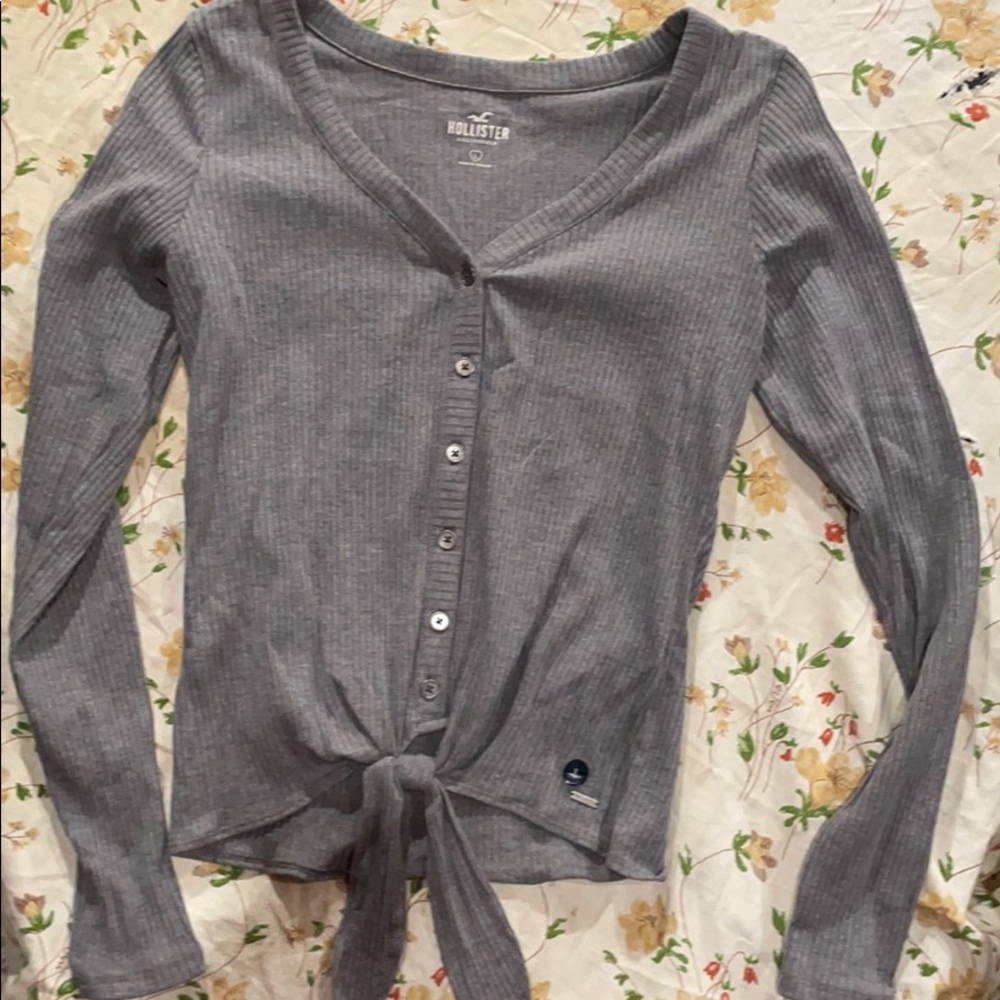 Hollister grey long sleeve top